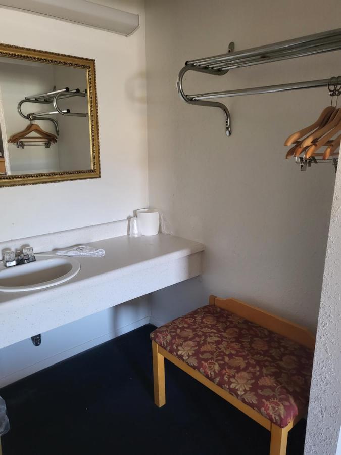 Rodeway Inn Brazil Zewnętrze zdjęcie