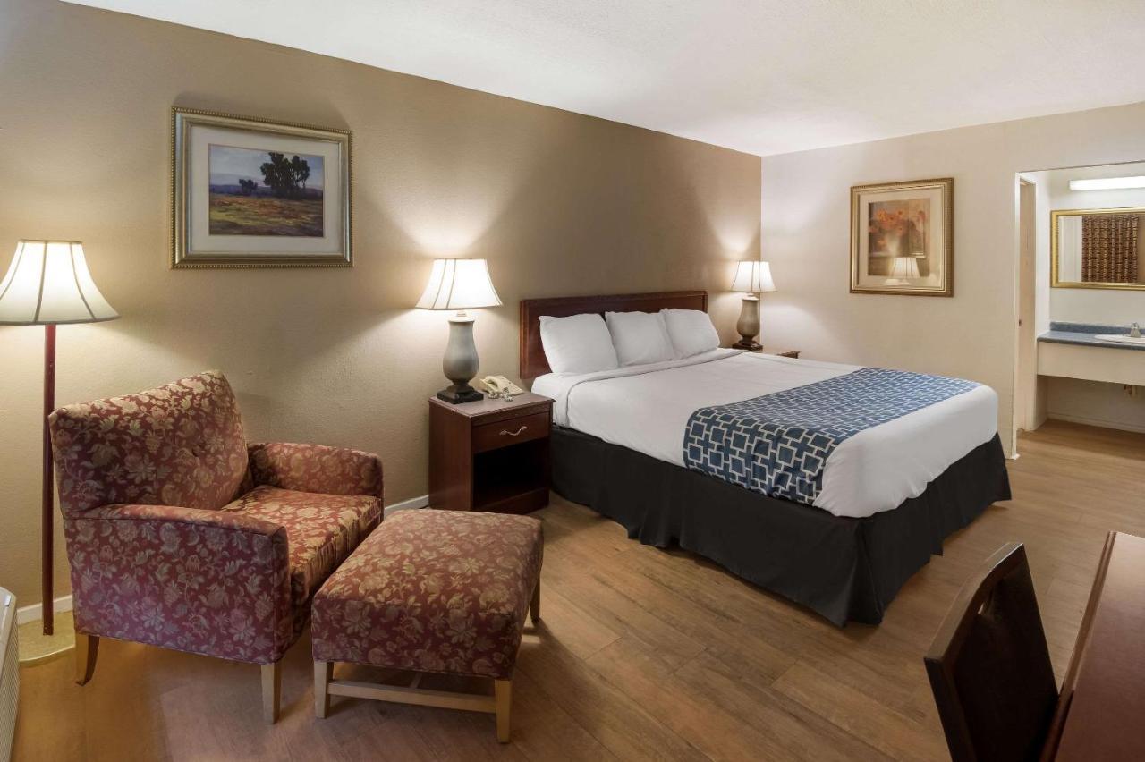 Rodeway Inn Brazil Zewnętrze zdjęcie